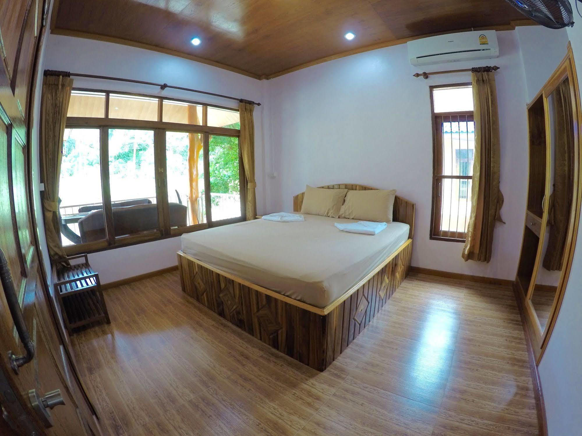 Bor Hin Resort Baan Tai Exterior foto
